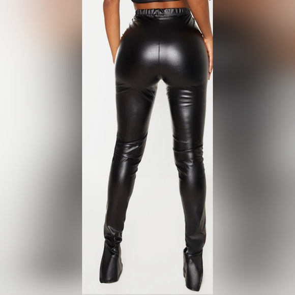 PrettyLittleThing Shape PU Split Hem Trouser - Black, Sz: 12 - Picture 4 of 7